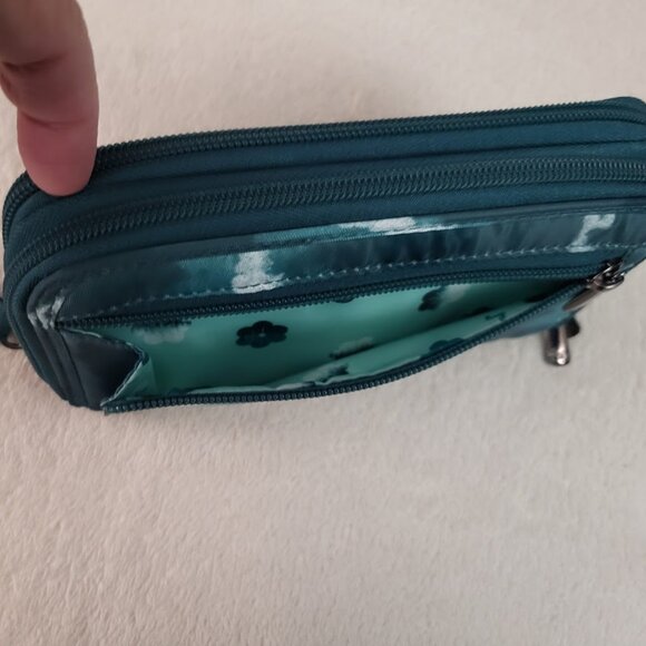 Lug SHIBORI TEAL Splits XL RFID Wristlet Wallet EUC - Picture 4 of 7